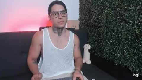 Snapshot of simon_cortes chatting on June 20, 2026, 11:46 am Simon Cortes online show from June 20, 2026, 11:46 am