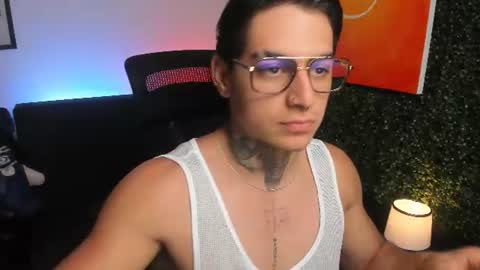 Snapshot of simon_cortes chatting on July 7, 2026, 12:09 pm Simon Cortes online show from July 7, 2026, 12:09 pm