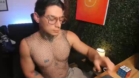 Snapshot of simon_cortes chatting on July 8, 2026, 11:26 am Simon Cortes online show from July 8, 2026, 11:26 am