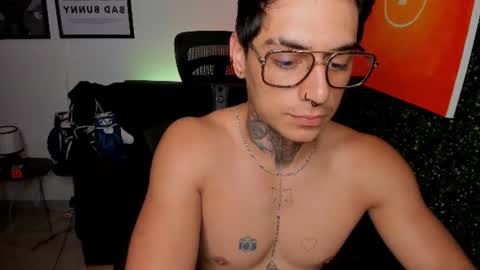 Snapshot of simon_cortes chatting on July 28, 2026, 4:39 pm Simon Cortes online show from July 28, 2026, 4:39 pm