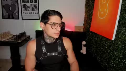 Snapshot of simon_cortes chatting on August 3, 2026, 11:26 am Simon Cortes online show from August 3, 2026, 11:26 am