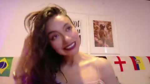 simone_feral online show from June 26, 2026, 12:09 pm