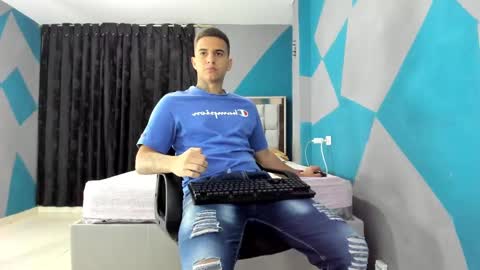 Snapshot of simonkeler chatting on December 10, 2024, 1:32 am SIMON KELER online show from December 10, 2024, 1:32 am