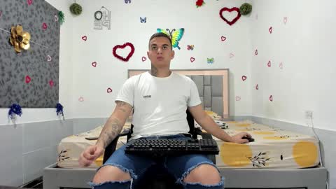 Snapshot of simonkeler chatting on September 11, 2025, 11:38 pm SIMON KELER online show from September 11, 2025, 11:38 pm