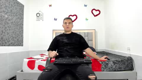 Snapshot of simonkeler chatting on September 29, 2025, 3:00 am SIMON KELER online show from September 29, 2025, 3:00 am