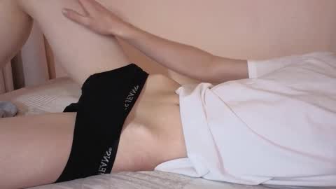 Snapshot of simonsecrett chatting on December 13, 2025, 7:53 pm Simon online show from December 13, 2025, 7:53 pm