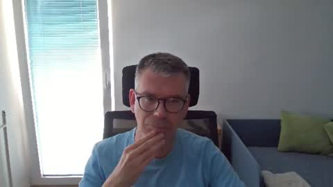 Simonveli online show from June 13, 2026, 5:00 pm