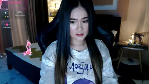 Snapshot of simplykhate chatting on February 24, 2026, 2:20 am Adrianna Fowler online show from February 24, 2026, 2:20 am