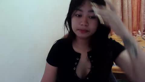 Snapshot of simplypretty_monica chatting on October 9, 2025, 10:35 am simplypretty_monica online show from October 9, 2025, 10:35 am