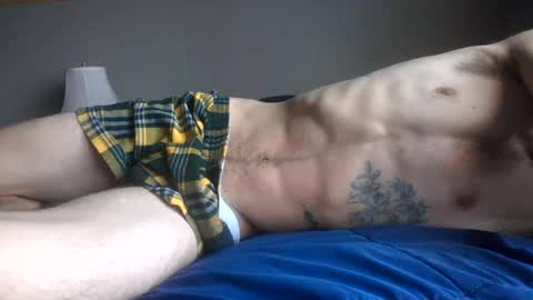 Snapshot of simplytoobored chatting on July 21, 2026, 8:00 pm simplytoobored online show from July 21, 2026, 8:00 pm