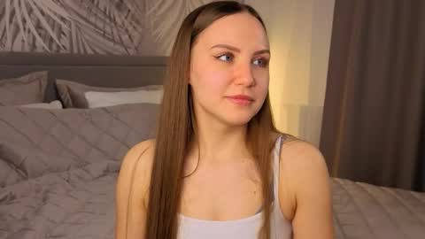 Snapshot of simplyzoe chatting on February 23, 2026, 3:59 am Zoe online show from February 23, 2026, 3:59 am