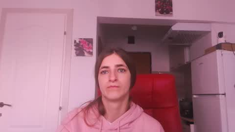 simyhvn online show from December 19, 2025, 9:27 am