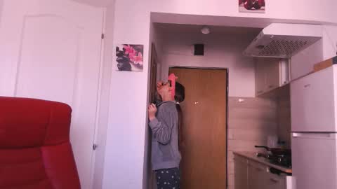 Snapshot of simyhvn chatting on February 1, 2026, 7:18 am simyhvn online show from February 1, 2026, 7:18 am