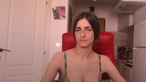simyhvn online show from June 17, 2026, 7:55 am