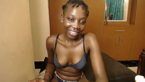 Snapshot of sindoll_ chatting on April 14, 2026, 8:59 pm Elsy online show from April 14, 2026, 8:59 pm