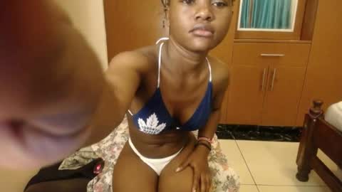 Snapshot of sindoll_ chatting on April 15, 2026, 3:08 pm Elsy online show from April 15, 2026, 3:08 pm