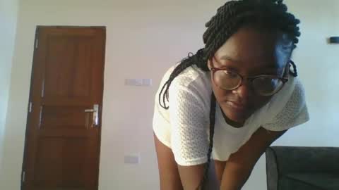 Snapshot of sinful_shadow chatting on July 13, 2026, 1:36 pm sinful_shadow online show from July 13, 2026, 1:36 pm