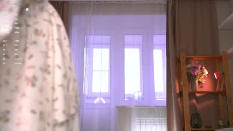   online show from September 21, 2025, 4:03 am