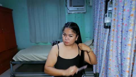 sinfullwife6969 online show from September 25, 2025, 10:19 am