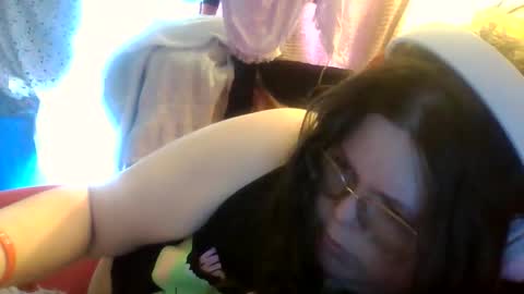 Snapshot of siofra chatting on March 21, 2026, 8:23 pm Siofra online show from March 21, 2026, 8:23 pm