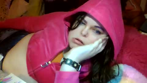 Snapshot of siofra chatting on March 27, 2026, 8:26 am Siofra online show from March 27, 2026, 8:26 am