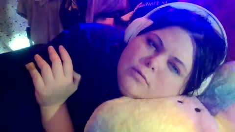 Snapshot of siofra chatting on April 1, 2026, 3:31 pm Siofra online show from April 1, 2026, 3:31 pm