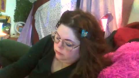 Snapshot of siofra chatting on April 7, 2026, 2:50 pm Siofra online show from April 7, 2026, 2:50 pm
