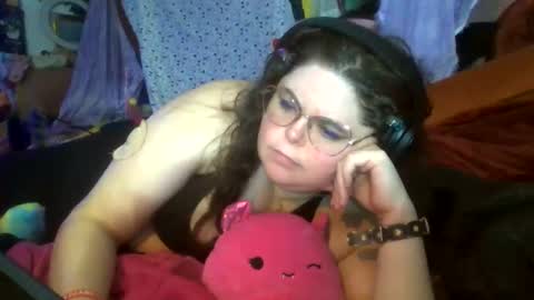 Snapshot of siofra chatting on April 11, 2026, 1:21 am Siofra online show from April 11, 2026, 1:21 am