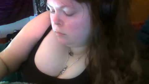 Snapshot of siofra chatting on April 18, 2026, 10:32 pm Siofra online show from April 18, 2026, 10:32 pm