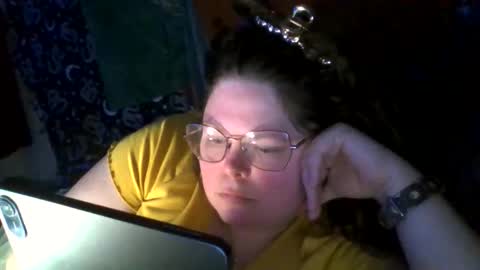 Snapshot of siofra chatting on April 27, 2026, 2:31 am Siofra online show from April 27, 2026, 2:31 am