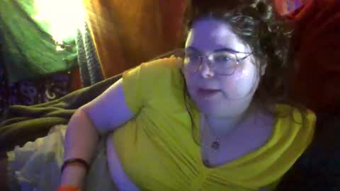 Snapshot of siofra chatting on April 28, 2026, 1:48 am Siofra online show from April 28, 2026, 1:48 am
