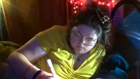Snapshot of siofra chatting on April 28, 2026, 2:27 am Siofra online show from April 28, 2026, 2:27 am