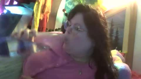 Snapshot of siofra chatting on May 3, 2026, 6:25 pm Siofra online show from May 3, 2026, 6:25 pm