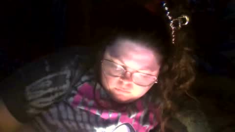 Snapshot of siofra chatting on May 19, 2026, 3:57 am Siofra online show from May 19, 2026, 3:57 am