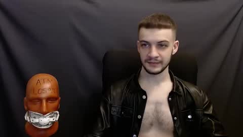 Snapshot of sir_damien chatting on December 27, 2024, 8:39 pm Sir Damien online show from December 27, 2024, 8:39 pm