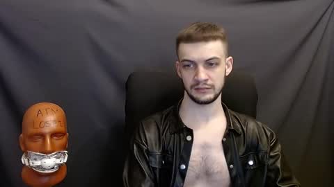 Snapshot of sir_damien chatting on January 1, 2025, 3:23 am Sir Damien online show from January 1, 2025, 3:23 am