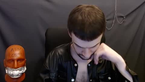 Snapshot of sir_damien chatting on January 21, 2025, 8:32 pm Sir Damien online show from January 21, 2025, 8:32 pm