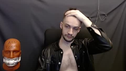 Snapshot of sir_damien chatting on January 22, 2025, 11:32 pm Sir Damien online show from January 22, 2025, 11:32 pm