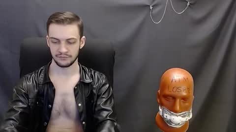 Snapshot of sir_damien chatting on February 16, 2025, 2:31 am Sir Damien online show from February 16, 2025, 2:31 am