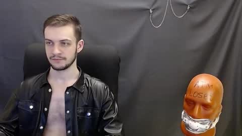 Snapshot of sir_damien chatting on February 16, 2025, 8:44 pm Sir Damien online show from February 16, 2025, 8:44 pm