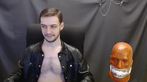 Snapshot of sir_damien chatting on March 2, 2025, 8:29 pm Sir Damien online show from March 2, 2025, 8:29 pm