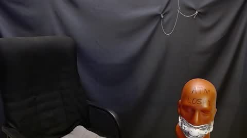 Snapshot of sir_damien chatting on March 5, 2025, 8:32 pm Sir Damien online show from March 5, 2025, 8:32 pm