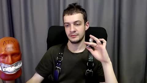 Snapshot of sir_damien chatting on September 15, 2025, 2:55 am Sir Damien online show from September 15, 2025, 2:55 am