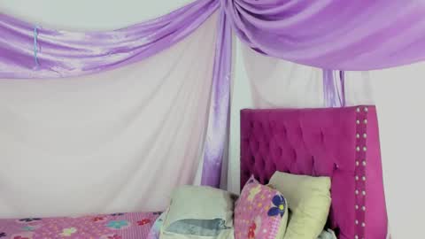 Sirena Fuentes online show from October 15, 2025, 9:59 pm