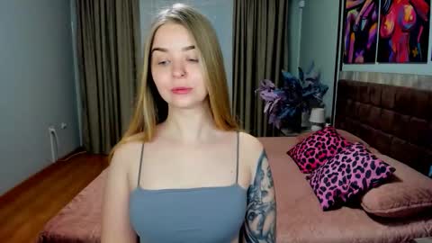 Snapshot of sirenabloom chatting on March 2, 2026, 4:36 am SirenaBloom online show from March 2, 2026, 4:36 am