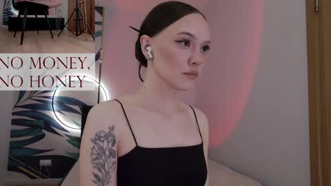Snapshot of sirenaswhisper chatting on April 29, 2026, 6:58 pm Goddess Sirena online show from April 29, 2026, 6:58 pm