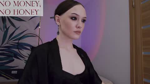 Goddess Sirena online show from July 7, 2026, 6:47 am