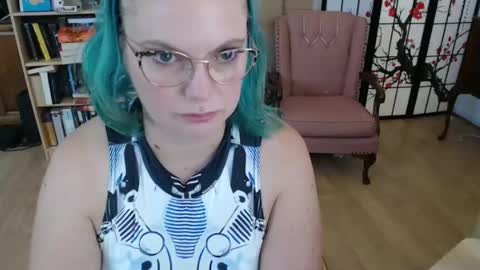 Snapshot of sireneserpens chatting on February 3, 2025, 12:15 am Sirene Serpens online show from February 3, 2025, 12:15 am