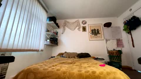 siriss_boyrag online show from March 11, 2026, 7:31 pm