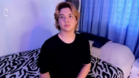 Snapshot of sirius_angels chatting on February 24, 2026, 2:48 pm Sirius angels online show from February 24, 2026, 2:48 pm